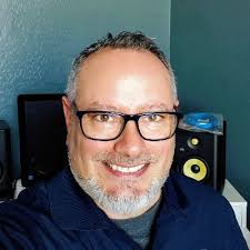 Robin Rascon (@SirRobinR)