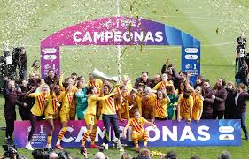 El fc barcelona femenino se ha puesto la corona y ya reina en europa. Asi Celebro El Barca La Conquista De La Supercopa