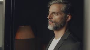 Actor teatral, cinematográfico y televisivo argentino. Pilay Joaquin Furriel Y Una Particular Campana Institucional Nuestra Santa Fe