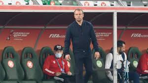 Doch pauschalisierungen wie im disput mit karl lauterbach helfen in der pandemie nicht. Flick Vs Lauterbach Das Netz Zerreisst Bayern Trainer Nach Wutrede