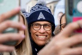 Tulevan presidentin kanssa kuvaan”