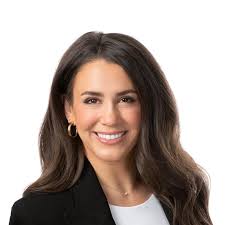 Nina Woodbury's Instagram, Twitter & Facebook