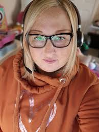 I can't believe I did it! I finally found something I LOVE doing! Not that  I don't love making apparel cause I do but I needed a break from it!  Tonight I