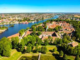 Fredrikstad directions {{::location.tagline.value.text}} sponsored topics. Die Festungsstadt Buildings Monuments Gamle Fredrikstad Norway