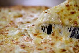 Pizza Bianca Ai Quattro Formaggi La Ricetta Di Buonissimo Ricette Idee Alimentari Ricette Pizza