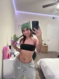 Angela Alvarez - Free pics, galleries & more at Babepedia