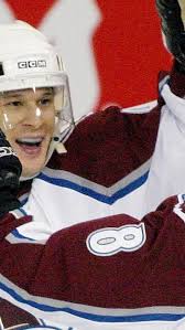 Probably the highlight from the Paul Kariya/Teemu Selanne experiment in  Colorado— a tremendous interview with teammate Dan Hinote. Funny stuff! ,  🏔️ Follow @nhlinecombo 🦆