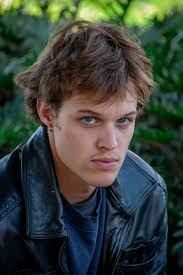 All These Faces Are Starting to Look Bizarrely Familiar (Short)