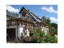 This chalet features a tennis court and a golf course as well as free wifi in public areas. Haus Sonnhalde Lenzkirch Hochschwarzwald Unterkunfte