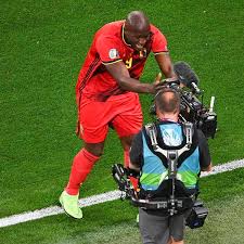 Jun 14, 2021 · eriksen, england, lukaku, and more ian is joined by musa and ryan to discuss the latest updates from the euros by ian wright , musa okwonga , and ryan hunn jun 13, 2021, 8:46pm edt Eriksen Drama Romelu Lukaku Widmet Belgien Tor Kollabiertem Danemark Star