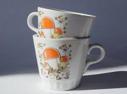 Coffee Meets Bagel Conversation By Coffee Shops Near Me That Allow Dogs Half Coffee Near Me Drive Thru Those Coffee Bean And Tea L Vintage Coffee Tea Mugs Mugs