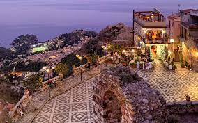 Scopri i nostri consigli per visitare Castelmola - Viaggio in Sicilia