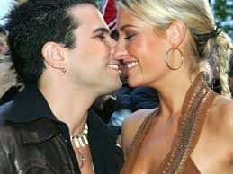 Sarah has 12 jobs listed on their profile. Duett Mit Vater Marc Terenzi Ruhrendes Video Sarah Connors Tochter Tritt In Die Fussstapfen Ihrer Eltern Svz De