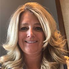 Karen Edgell's Instagram, Twitter & Facebook