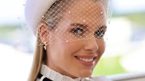 Princess Diana's niece Lady Eliza Spencer's 'timeless' £50k engagement ring 