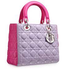 Podemos assistir a vídeos online sempre que há uma conexão à internet de alta velocidade disponível, mas às vezes precisamos. Christian Dior Bolsa Feminina Png Para Baixar Gratis