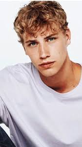 Pin By Peyton Byers On My Cell Phone Picture S 2 Men Blonde Hair Blonde Guys Blonde Hair Boy