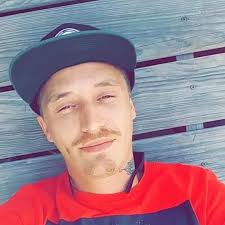 Identify childhood skateboard with dj image?