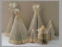 Diy Weihnachtsbaum Aus Buch Falten Handmade Kultur Bucher Falten Basteln Mit Alten Buchern Alte Bucher