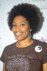 Street Style Hair: Natural is Beautiful