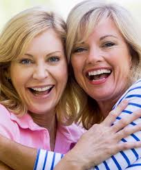 Die wechseljahre der frau beschreiben die phase, in der sich das hormonzusammenspiel umstellt. Die Dauer Der Wechseljahre In 3 Phasen Ratgeberzentrale