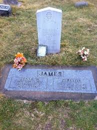 Kearney Ks Birthplace And Supposed Grave Of Jesse James We Ll Never Know Visited Here In The Ear Unusual Headstones Headstones Old West Photos