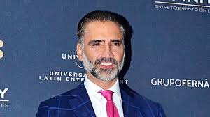 Alejandro Fernández no sabía que es candidato su hermano