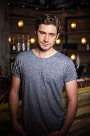 Oliver farnworth is a famous soap opera actor. Not Another One Coronation Street S Oliver Farnworth Joins List Of Stars Who Are Taking A Break