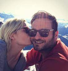 Der «schönste mann der welt» kommt aus südafrika und heisst drew gage. People Ex Miss Dominique Rinderknecht Steht Auf Eine Frau