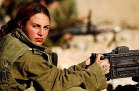 It comes across as loose and practical, which obviously would be pretty realistic for army wear. Dotz12120601small Cropped Big Jpg 1600 1048 Idf Women Military Women Female Soldier