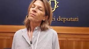 Guarda cosa ha scoperto claudia fusani (claudiafusani) su pinterest, la raccolta di idee più grande del mondo. Intervista A Claudia Fusani Sull Intervento Di Matteo Renzi Alla Trasmissione Di Rai 1 Che Tempo Che Fa E Sulla Riunione Della Direzione Pd Del 3 Maggio 30 04 2018