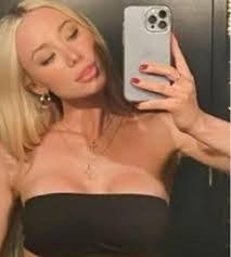 Kristin Wellman's Instagram, Twitter & Facebook