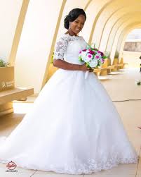 Wedding photography prices vary from $1,000 to $10,000 or higher in the u.s., but millay says the average for a midwest photographer is between $3,000 to $4,000.may 28, 2020 how much does a wedding photographer cost? Beautiful Ball Wedding Gown Available For Sale And Rentals In Lagos Nigeria Plus Size Wedding Gowns Bridal Gown Tulle Ball Gowns Wedding