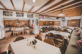 Der medaillenspiegel gibt einen überblick. Ski Wm Stuberl 1958 Picture Of Restaurant Mozartstuben Taunus Bar Bad Gastein Tripadvisor