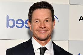The 7 Key Steps of Mark Wahlberg's Daily Routine: Discipline, Training and  Diet