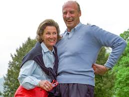 30 år siden harald og sonja ble norges kongepar. Kong Harald Dronning Sonja 30 Ar Siden Harald Og Sonja Ble Norges Kongepar