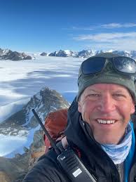 Eli Potter's Instagram, Twitter & Facebook