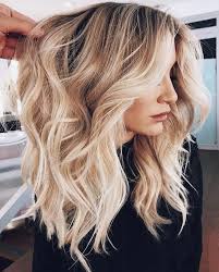 Schone Blonde Haare Mittlere Haare Honigblond Balayagehairblonde Balayagehairblonde Blonde Haare Honigblo In 2020 Blonde Hair Looks Ombre Hair Blonde Balayage Hair