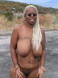 Saggy ebony - 75 photo