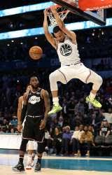 More than anything when he dunks, it's just relief that it goes in. unlike many nba players who consider their first dunk one of their fondest memories, curry. Making Of A Rare Stephen Curry Dunk Doesn T Just Happen By Accident