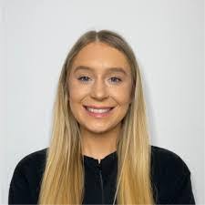 Alison Hoey's Instagram, Twitter & Facebook