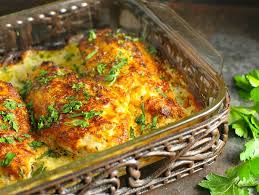 Smothered Cheesy Sour Cream Chicken Fast Easy Delicious Baked Chicken Dish That The Whole Family Will Love 10 Min Pre In 2020 Sour Cream Chicken Easy Meals Recipes