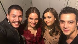 Afra saraçoğlu is a turkish actress. Kubilay Aka Miray Daner Cifti Afra Saracoglu Mert Yazicioglu Yla Ayni Karede Magazin Haberleri