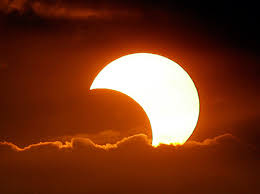 Armand pien kondigt vanuit de sterrewacht ook de volledige zonsverduistering van 1999 aan. Eclipsen Volkssterrenwacht Urania