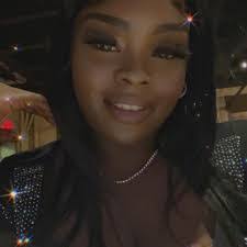 Saadia Jackson's Instagram, Twitter & Facebook