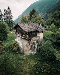 build with resilience patience and creativity photo by giuliogroebert italian alps thecabinchronicles hutte im wald haus im wald cabin in the woods