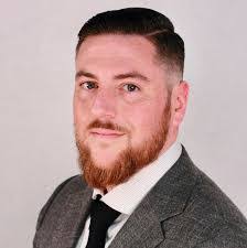 Alexander Lutton's Instagram, Twitter & Facebook