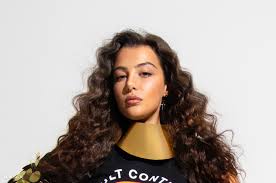 Tóth was born in oradea (nagyvárad), in romania on 18 january 1999. Index Mindekozben Toth Andi Nem Akar Tobbet Celebeskedni