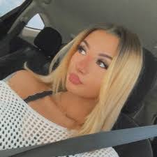 Amanda Tilden's Instagram, Twitter & Facebook