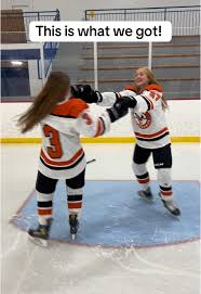 💃🏼🕺 #hockey #girlshockey #highschoolhockey @gracie @Brenna @💗Willa...